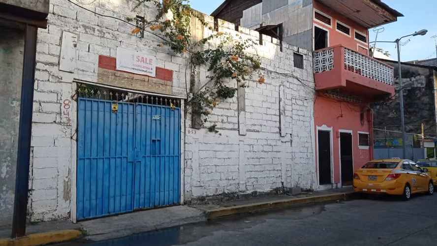 Venta de terreno en Casco Antiguo AK