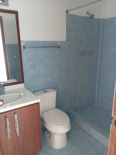alquiler en  Vía Argentina  3 recámaras +1 estudio  2 baños, parking, balcón   $1200