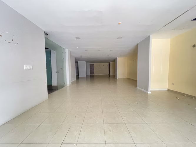 COMMERCIAL SPACE RENTAL