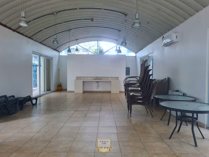 Apartamento con amplio patio exterior en Edison Park – PH Belview