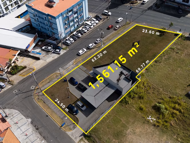 Se vende terreno frente a Via Porras de 1,561.15m2