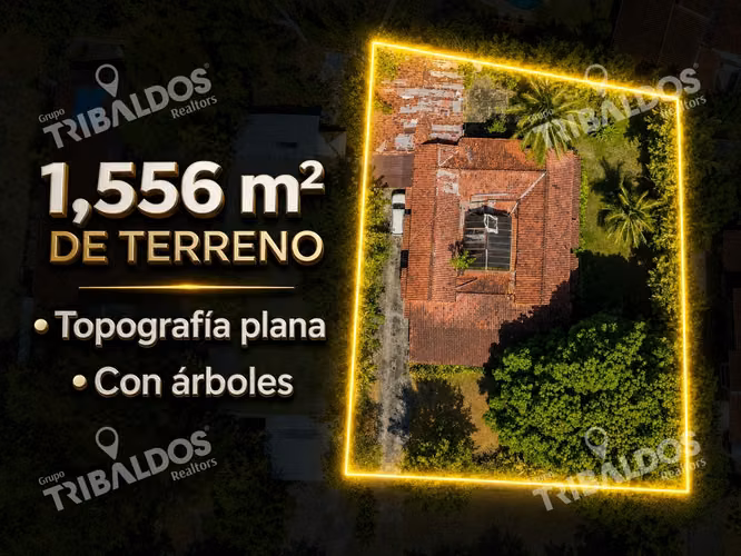 Terreno de 1,556m² en Altos del Golf con casa colonial para restaurar - Imagen 3