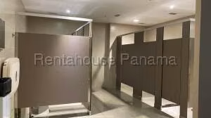 Alquiler de Local Comercial con 150m2 en Albrook PH Paseo Albrook 26-6169SR