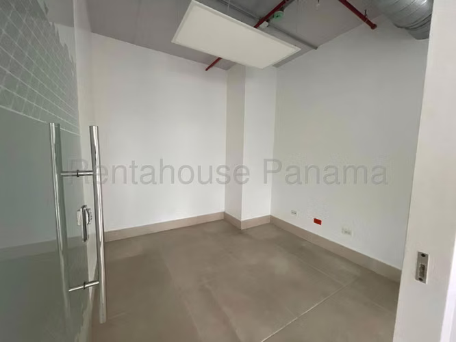 Oficina Comercial en Venta en Obarrio JG