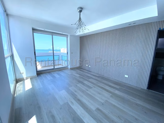 Se Vende Apartamento en San Francisco LA26-5636