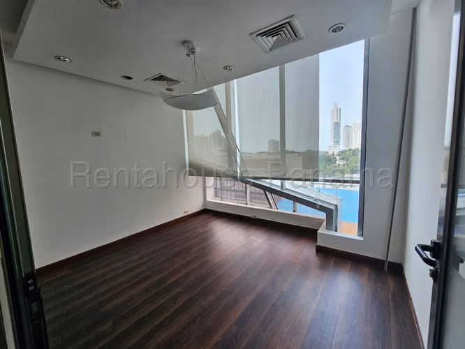Venta de edificio en San Francisco Calle 50  AK