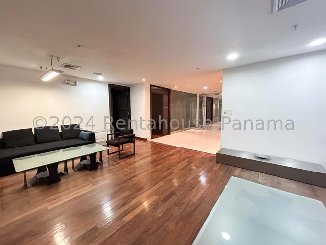 Venta de edificio en Carrasquilla AK
