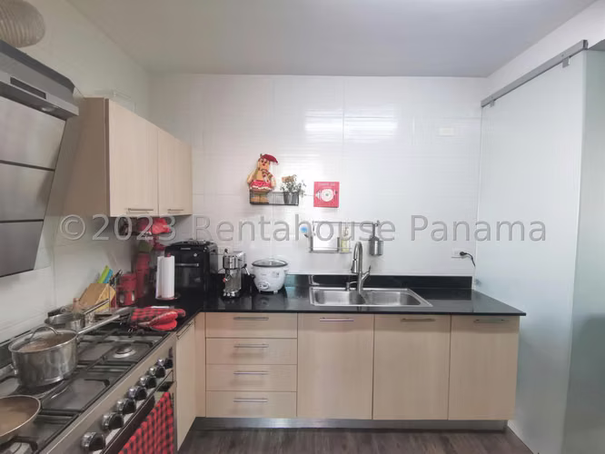  Apartamento en Venta en Hato Pintado SYH
