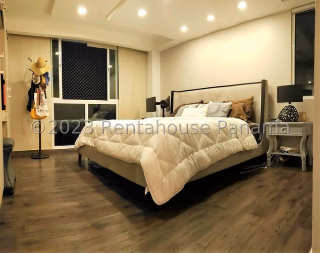  Apartamento en Venta en Hato Pintado SYH