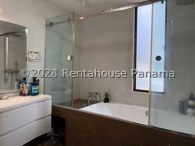  Apartamento en Venta en Punta Pacífica SYH