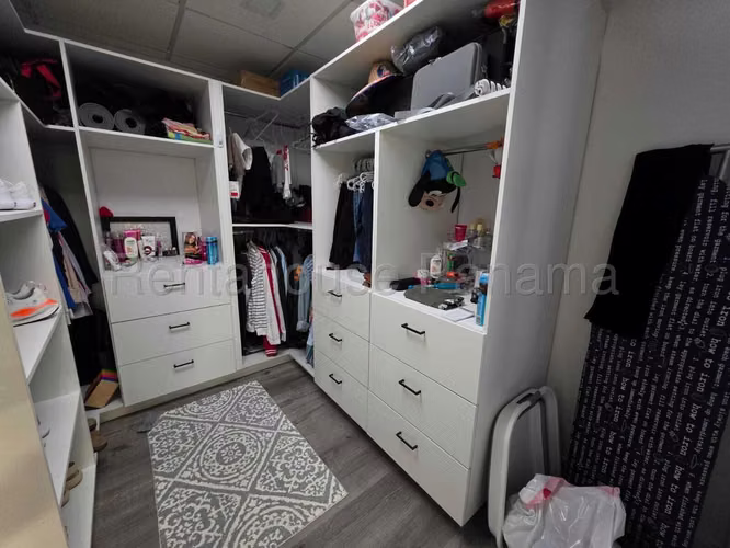 Venta de casa en Chanis AK