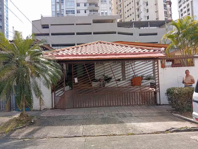 Selling House in Hato Pintado, New Village