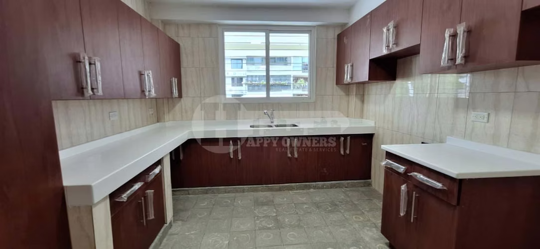 Alquiler de apartamento en Edificio 71, Vía Argentina
