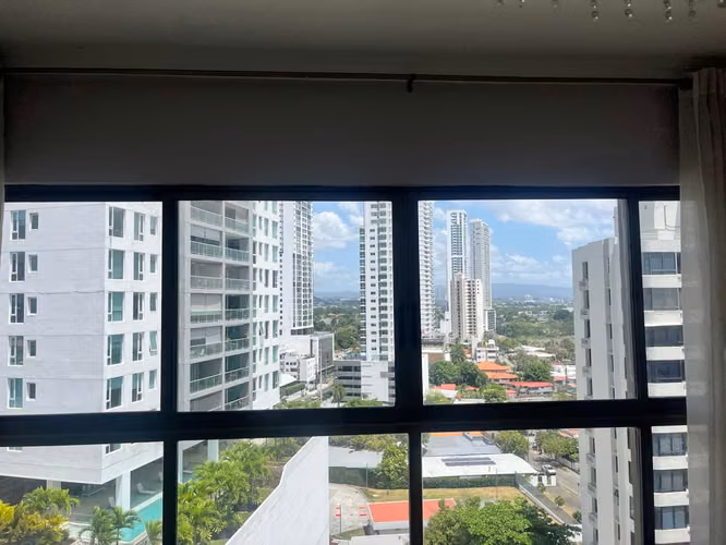 Banco Vende Apartamento en PH LONG BEACH, Coco del Mar