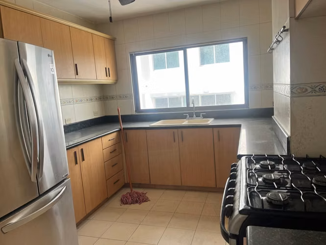 Banco Vende Apartamento en PH LONG BEACH, Coco del Mar