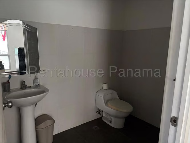 Local Comercial en Alquiler en Ancon JG