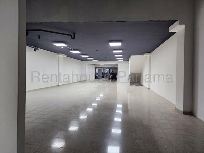 Local Comercial en Alquiler en Chanis JG
