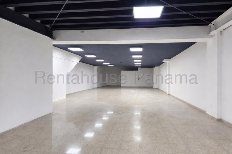 Local Comercial en Alquiler en Chanis JG