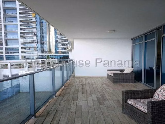 OPORTUNUDAD!!! Se vende amplio apartamento en Punta Pacífica - Imagen 1
