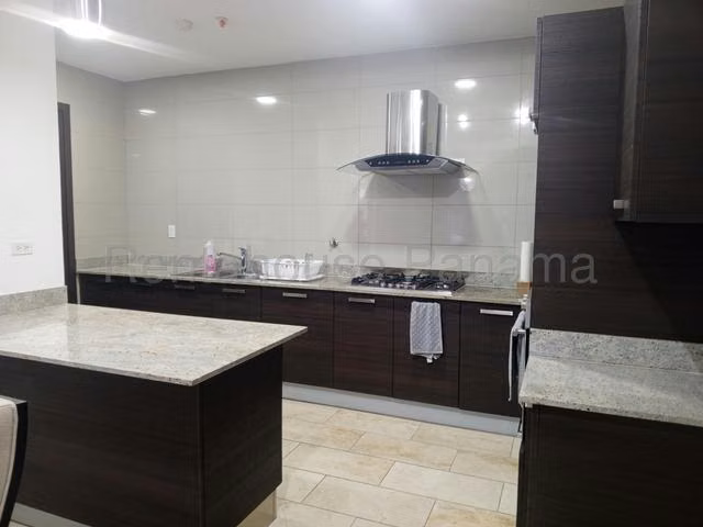 OPORTUNUDAD!!! Se vende amplio apartamento en Punta Pacífica - Imagen 13