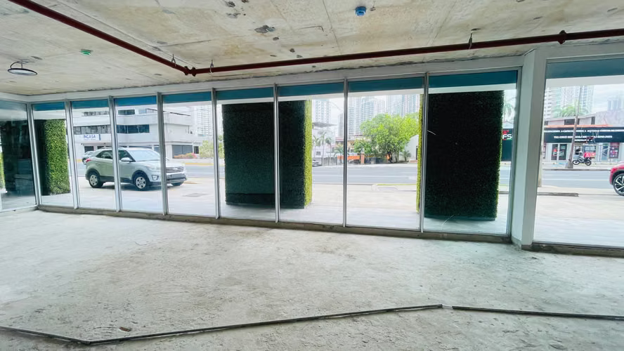Alquiler de local comercial en vía España  AK