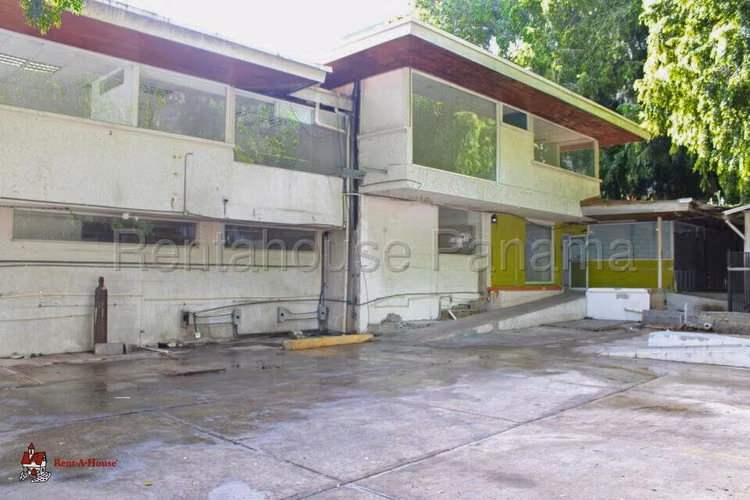 VENTA DE LOCAL EN LOTE CON MEJORAS OBARRIO HQ