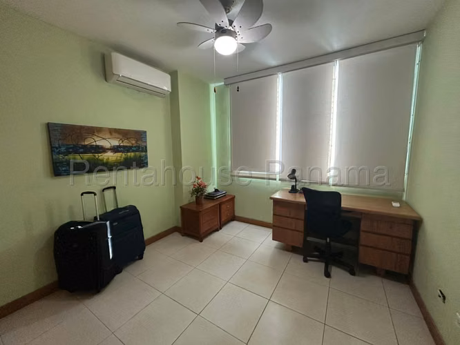 VENTA DE APARTAMENTO EN  EL CANGREJO HQ
