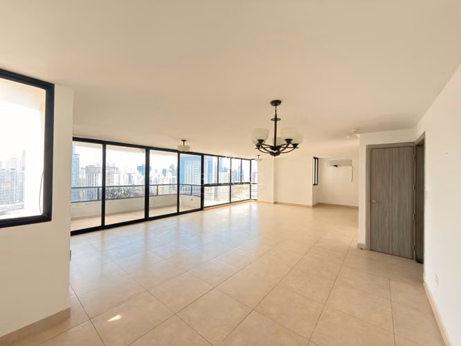 VENTA DE APARTAMENTO EN PH PERLA DEL PACIFICO, PUNTA PAITILLA (11 R)