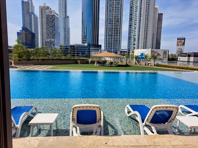 Venta de apartamento en Costa del Este Cerca de DHL Remodelado