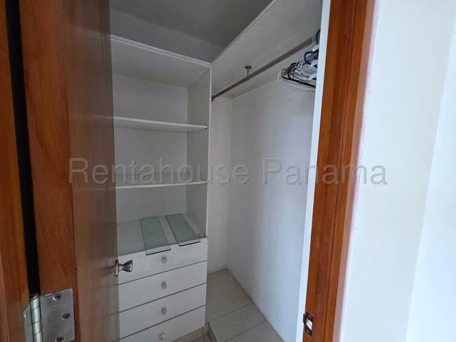 Venta de Apartamento en el Cangrejo Ph Mont Royale Mts2: 130 PD