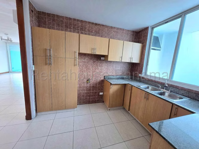 Venta de Apartamento en el Cangrejo Ph Mont Royale Mts2: 130 PD