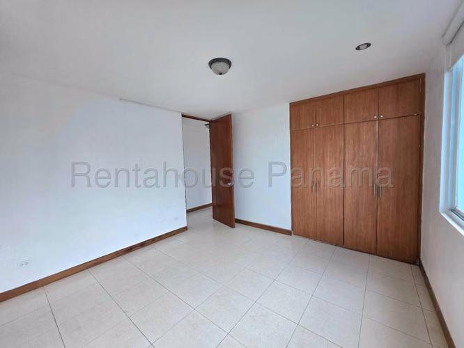 Venta de Apartamento en el Cangrejo Ph Mont Royale Mts2: 130 PD