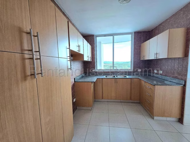 Venta de Apartamento en el Cangrejo Ph Mont Royale Mts2: 130 PD