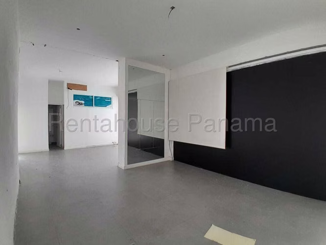 Local Comercial en Alquiler en Bella Vista JG