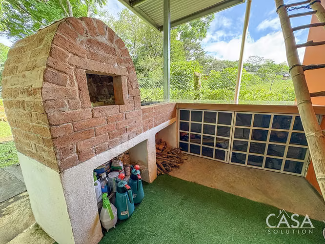 Casa de Campo en Venta con Paneles Solares en Potrerillos, cerca de Boquete