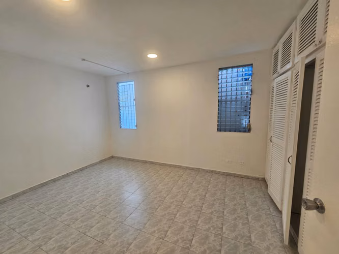 Venta de Casa en Condado del Rey, excelente ubicación