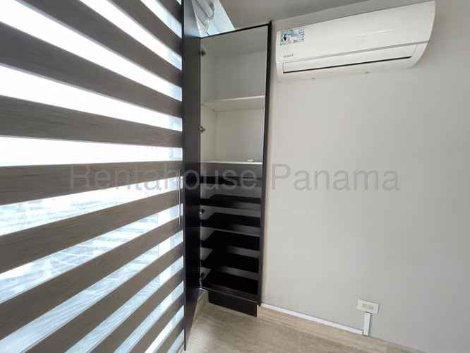 Se Vende Apartamento en Costa del Este LA26-3558