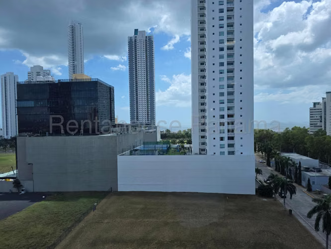 Se Vende Apartamento en Costa del Este LA26-6073