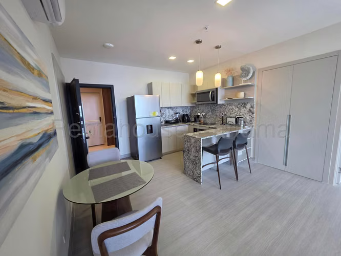 Se Vende Apartamento en Costa del Este LA26-6073