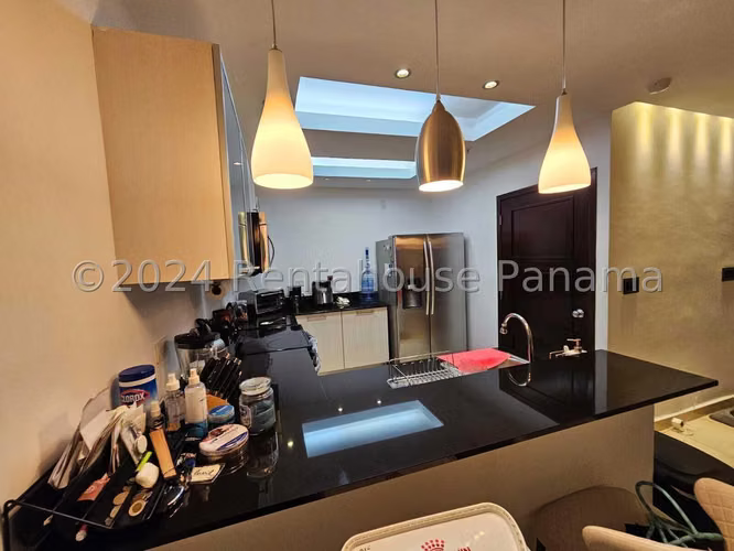 Se Vende Apartamento en Costa del Este LA26-2286