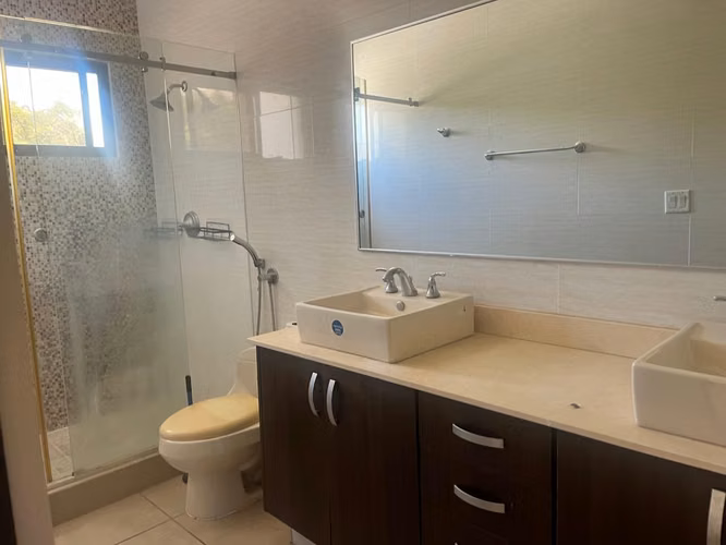 Banco Vende Casa en PH MONT BLANC, Brisas del Golf Norte