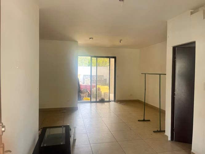 Banco Vende Casa en PH MONT BLANC, Brisas del Golf Norte