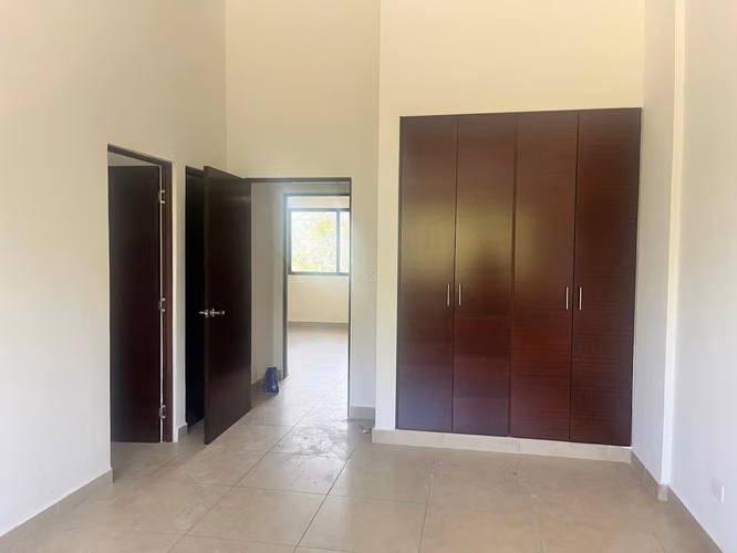 Banco Vende Casa en PH MONT BLANC, Brisas del Golf Norte