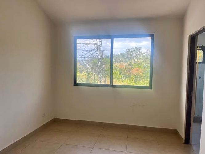 Banco Vende Casa en PH MONT BLANC, Brisas del Golf Norte