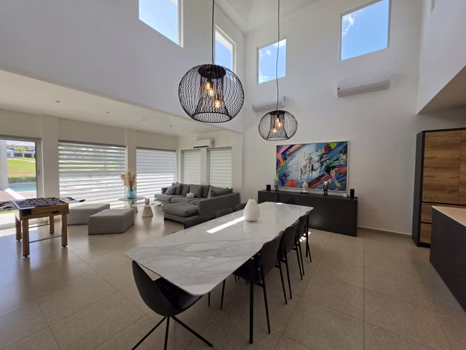 VENDO CASA. BIJAO. GATUN. REMODELADA. PLAYA. GOLF. PADEL.