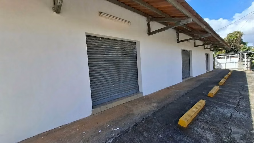 EL ESPINO PLAZA COMERCIAL EN VENTA