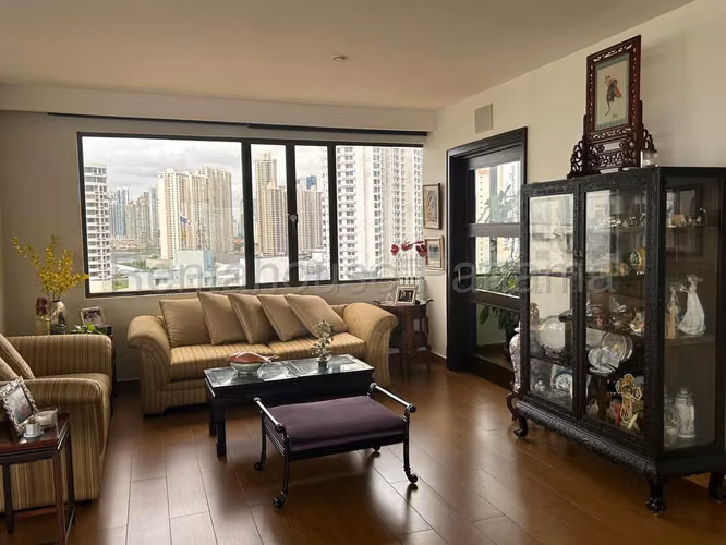 Se Vende Apartamento en Coco del Mar LA25-9426