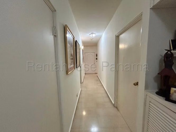 Se Vende Apartamento en Coco del Mar LA25-9426