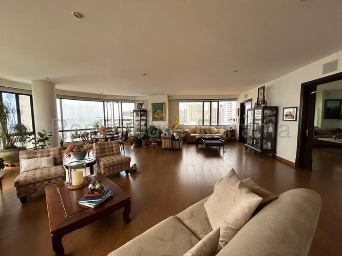 Se Vende Apartamento en Coco del Mar LA25-9426