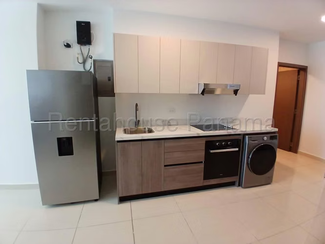 Se Alquila Apartamento en Costa del Este VLU26-6072